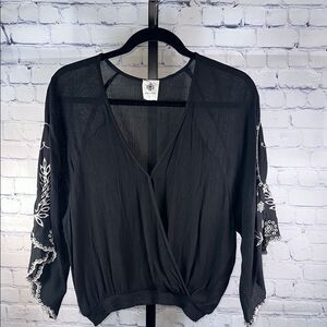 ✨ Boho Embroidered Black Blouse – Spade and Heart Size Small